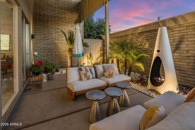 1677 E MARYLAND Avenue, Phoenix, AZ 85016