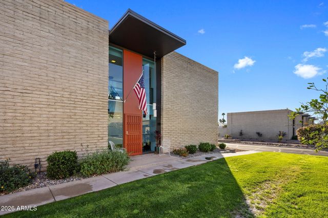 1677 E MARYLAND Avenue, Phoenix, AZ 85016