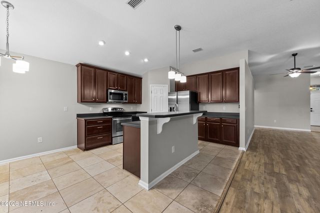 13946 FISH EAGLE Drive E, Jacksonville, FL 32226