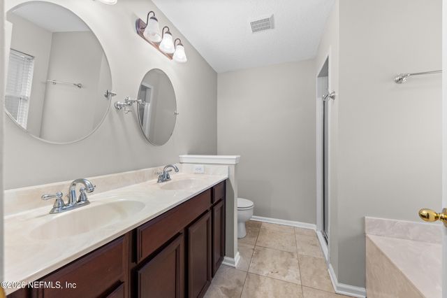 13946 FISH EAGLE Drive E, Jacksonville, FL 32226