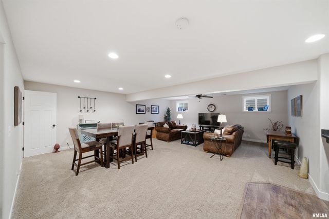 525 COTTONWOOD Circle, East Peoria, IL 61611