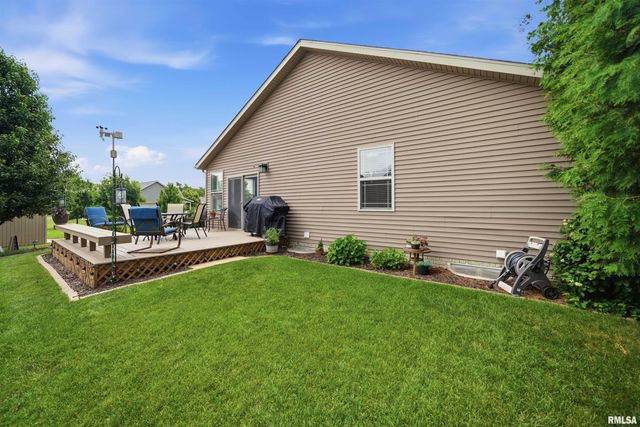 525 COTTONWOOD Circle, East Peoria, IL 61611