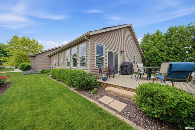 525 COTTONWOOD Circle, East Peoria, IL 61611