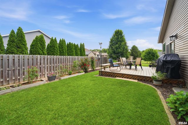 525 COTTONWOOD Circle, East Peoria, IL 61611