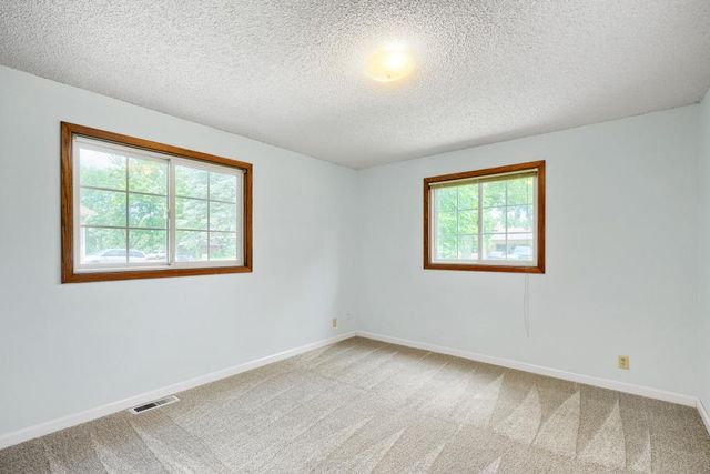 9200 Harkness Avenue S, Cottage Grove, MN 55016