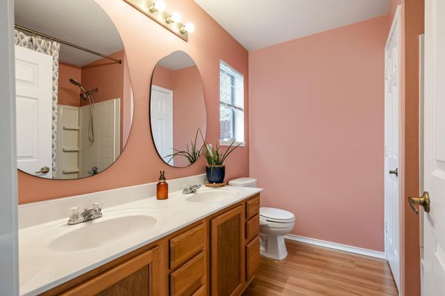 5811 Viewpoint DR, Austin, TX 78744