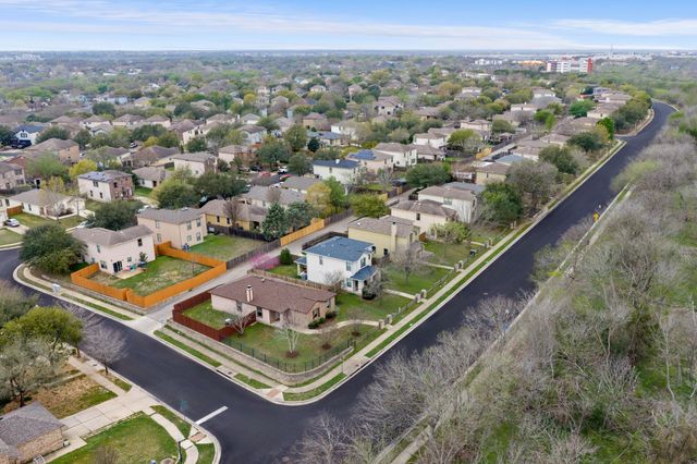 5811 Viewpoint DR, Austin, TX 78744