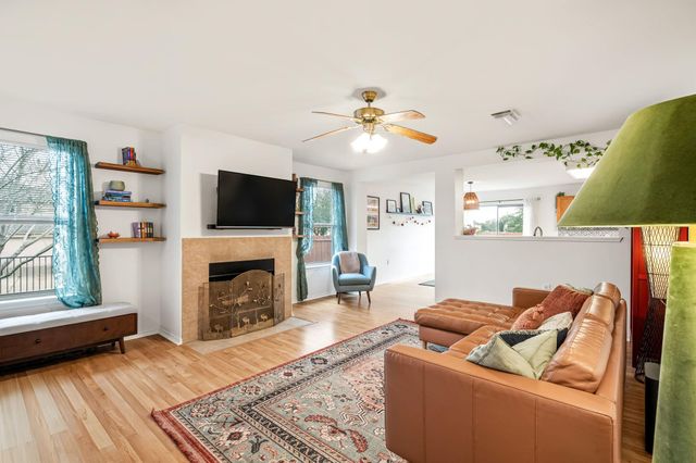 5811 Viewpoint DR, Austin, TX 78744