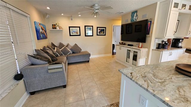 6731 NW 26th Way, Fort Lauderdale, FL 33309