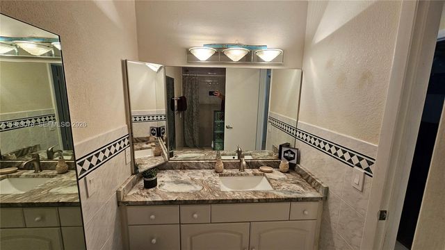 6731 NW 26th Way, Fort Lauderdale, FL 33309