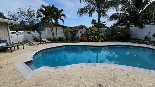 6731 NW 26th Way, Fort Lauderdale, FL 33309