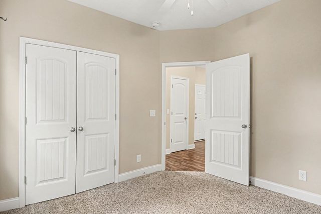 928 Talon Hills Dr, Clarksville, TN 37040