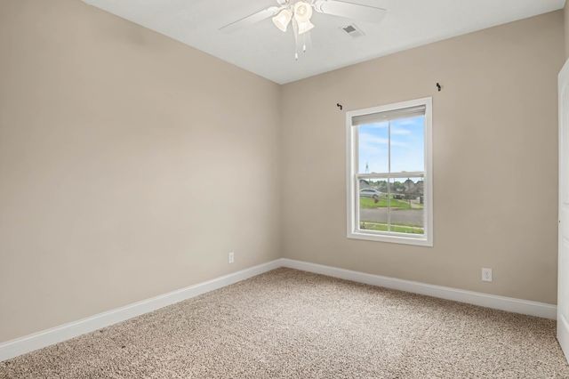 928 Talon Hills Dr, Clarksville, TN 37040
