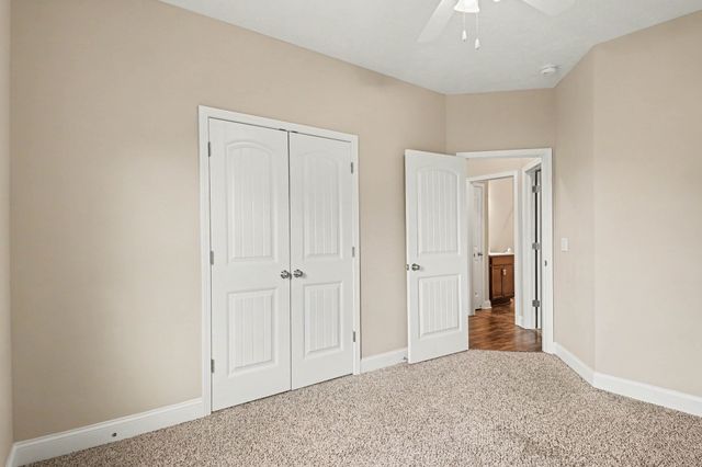 928 Talon Hills Dr, Clarksville, TN 37040