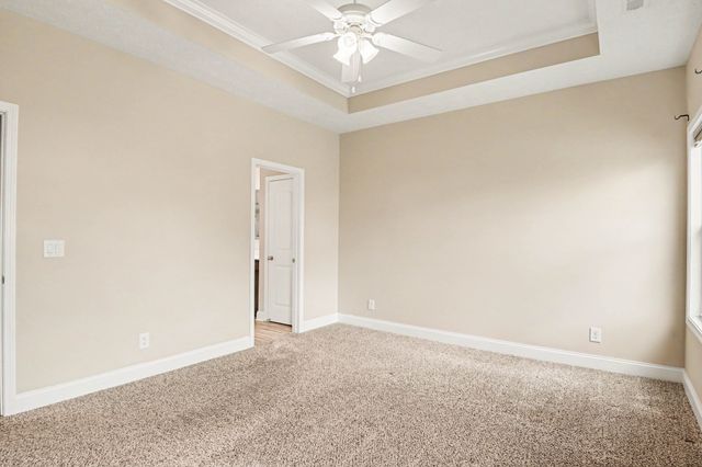 928 Talon Hills Dr, Clarksville, TN 37040