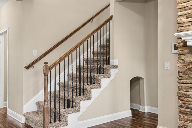 928 Talon Hills Dr, Clarksville, TN 37040