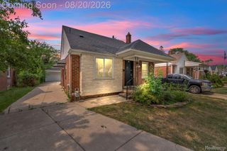 7267 Fenton Street, Dearborn Heights, MI 48127
