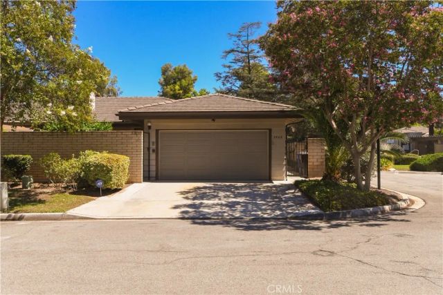 5468 Apricot Lane, Riverside, CA 92506