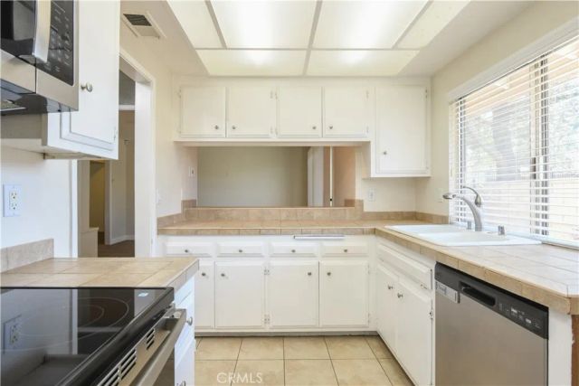 5468 Apricot Lane, Riverside, CA 92506