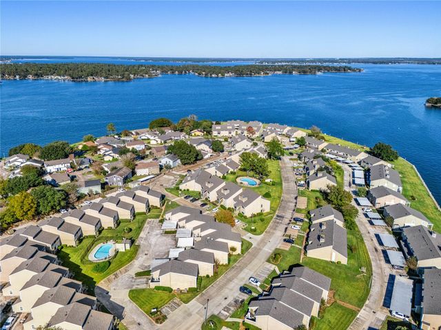 108 April Point Drive S, Montgomery, TX 77356