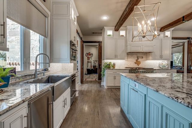 19069 Lakeview Court, Whitney, TX 76692