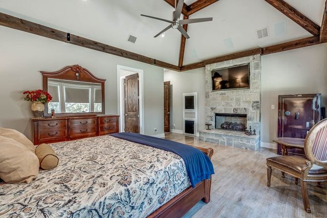 19069 Lakeview Court, Whitney, TX 76692