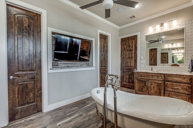 19069 Lakeview Court, Whitney, TX 76692