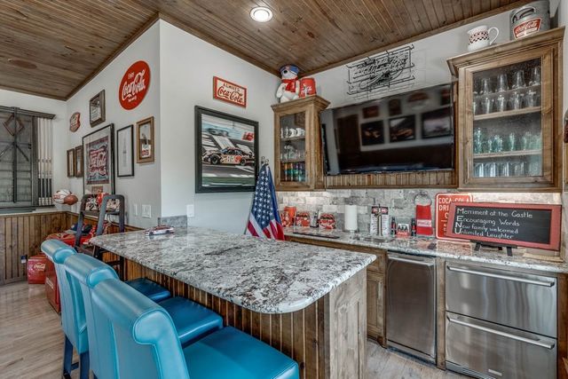 19069 Lakeview Court, Whitney, TX 76692