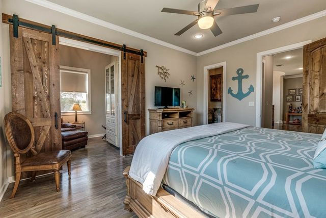 19069 Lakeview Court, Whitney, TX 76692