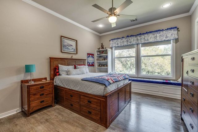 19069 Lakeview Court, Whitney, TX 76692