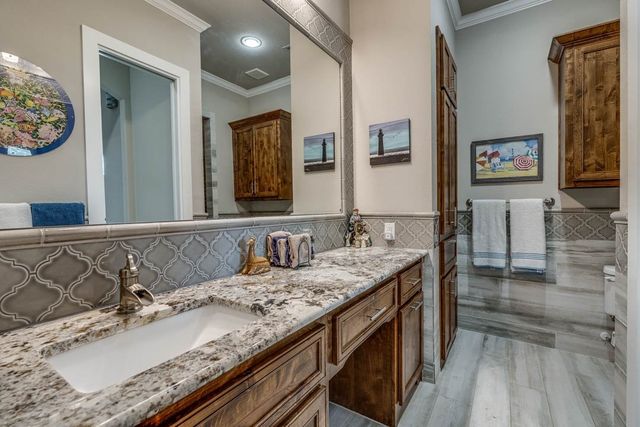 19069 Lakeview Court, Whitney, TX 76692