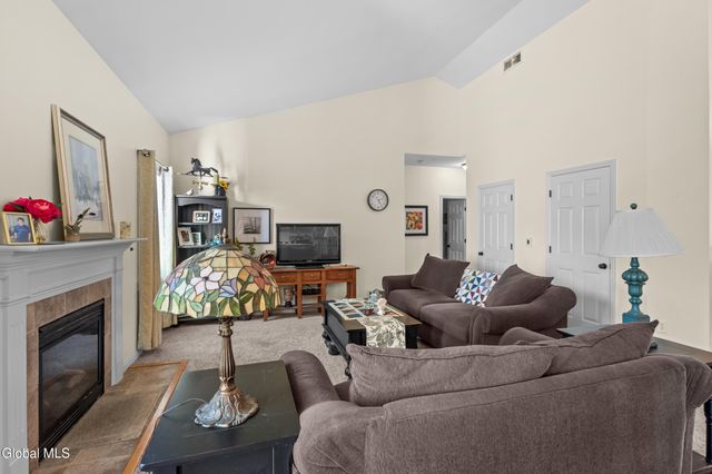 109 Abbey Road, Poestenkill, NY 12140