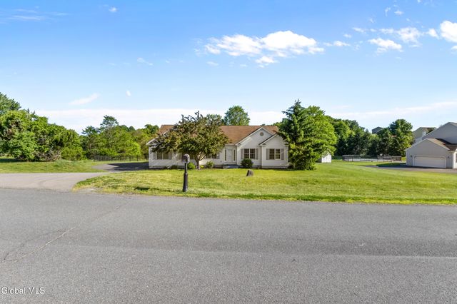 109 Abbey Road, Poestenkill, NY 12140