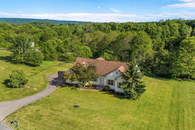 109 Abbey Road, Poestenkill, NY 12140