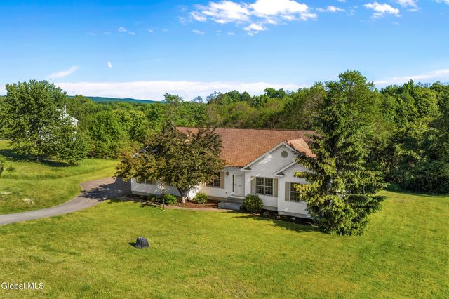 109 Abbey Road, Poestenkill, NY 12140
