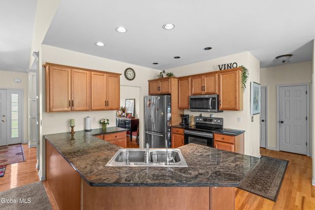 109 Abbey Road, Poestenkill, NY 12140