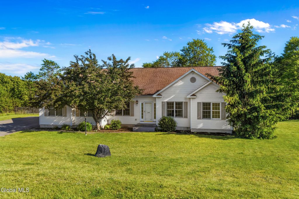 109 Abbey Road, Poestenkill, NY 12140