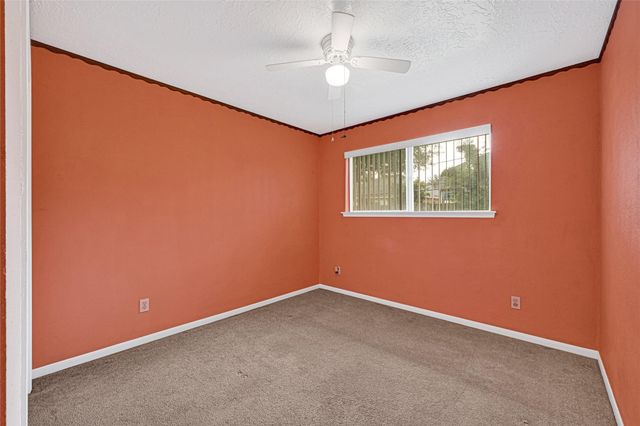 10406 Rocky Hollow Road, La Porte, TX 77571