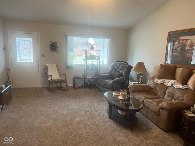 61 N Deer Cliff Drive, Crawfordsville, IN 47933