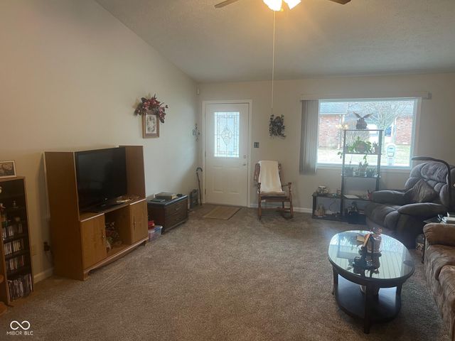 61 N Deer Cliff Drive, Crawfordsville, IN 47933