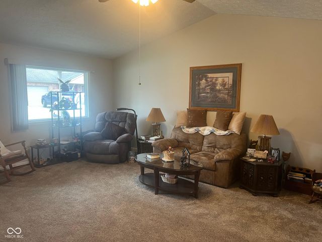 61 N Deer Cliff Drive, Crawfordsville, IN 47933