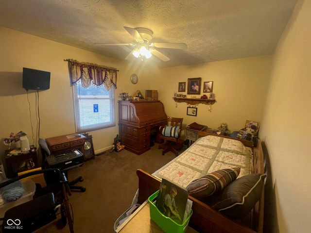 61 N Deer Cliff Drive, Crawfordsville, IN 47933