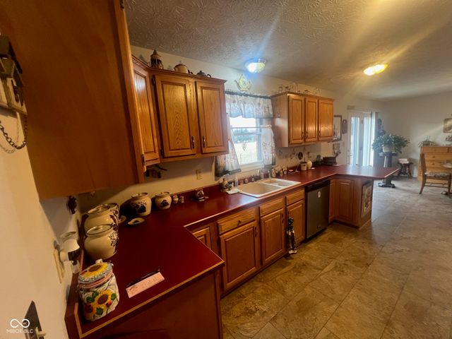 61 N Deer Cliff Drive, Crawfordsville, IN 47933