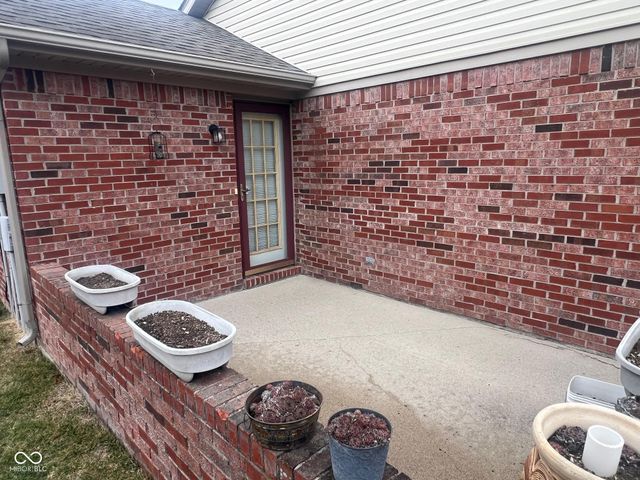 61 N Deer Cliff Drive, Crawfordsville, IN 47933