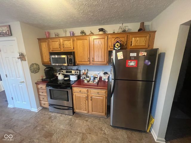 61 N Deer Cliff Drive, Crawfordsville, IN 47933