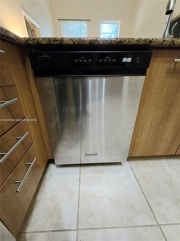 510 NW 84th Ave 121, Plantation, FL 33324