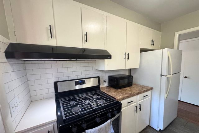 933 Jefferson Place, Shreveport, LA 71104