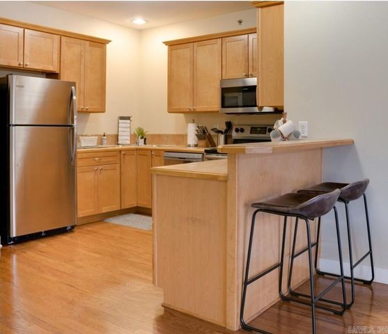 515 E Capitol Ave Apt 202, Little Rock, AR 72202