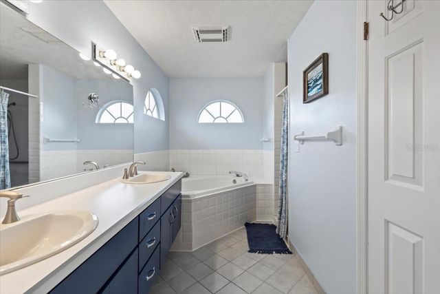 132 SEA STREET, New Smyrna Beach, FL 32168