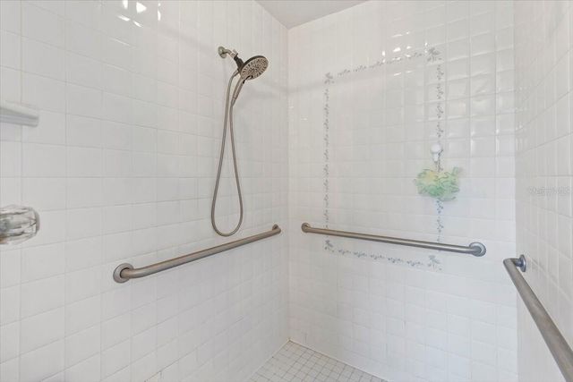 132 SEA STREET, New Smyrna Beach, FL 32168